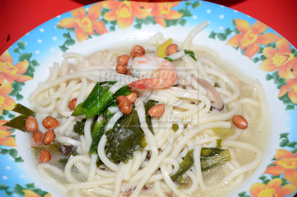 PROSPERITY NOODLE: Traditional Heng Hua noodle known as Pa Mee is served during the week-long celebration. 