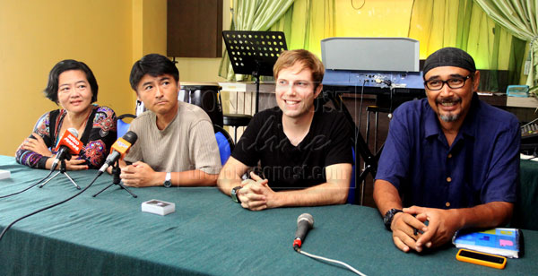 GROUP PHOTO: (From left) Bea, Yasu, Maxmillan and Hanafiah at a press conference regarding 42nd Pictures’ first feature film set in Bako National Park. 