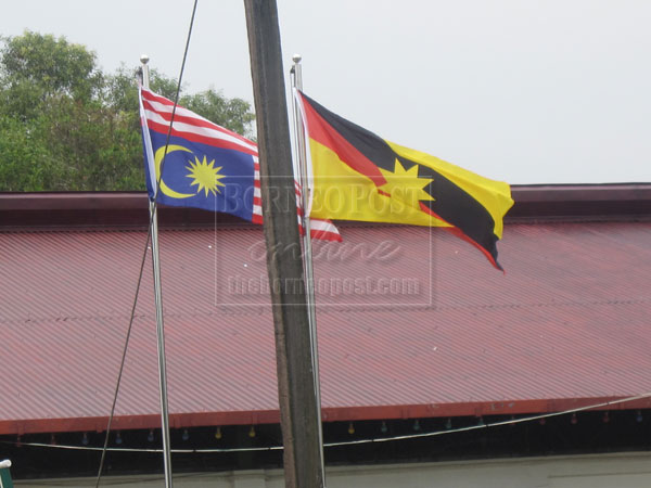 Kedudukan bendera malaysia dan negeri