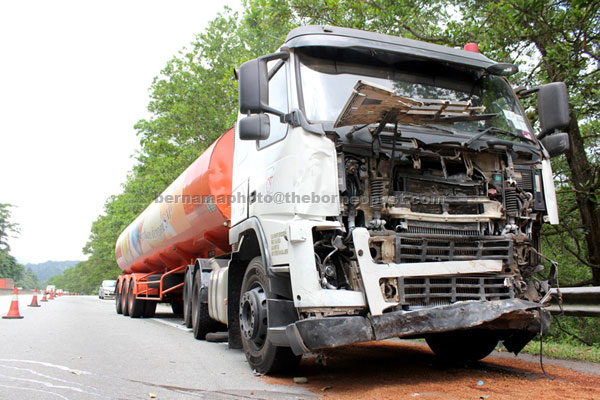 Kl karak highway accident