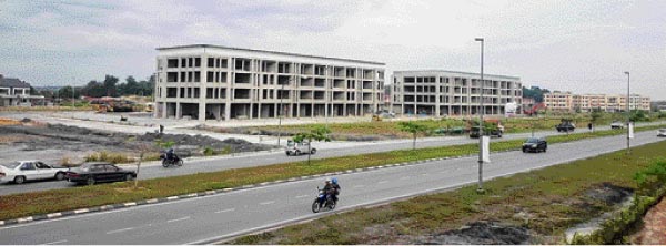 Photo shows a site view of the commercial shophouses of Central View @ Kota Samarahan.