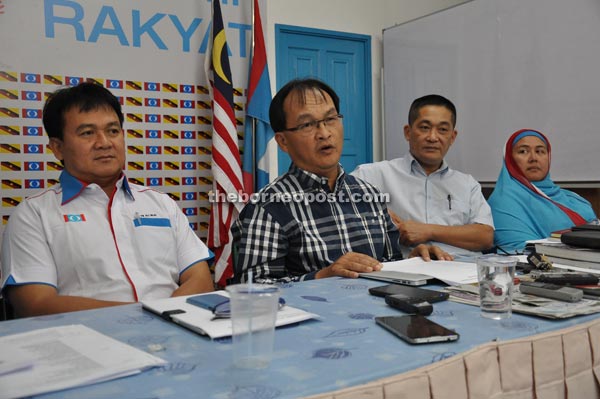 Baru (second left) addressing reporters during a press conference after chairing state PKR leadership council meeting yesterday. Also seen are (from left) Ali, See and PKR national women exco member Nurhanim Hanna Mokhsen. 