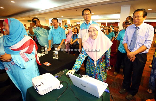 Wan Azizah launching PKR Sarawak’s ‘All for Sarawak’ election campaign and video. With her are Baru (third right), Miri MP Dr Micheal Teo (right) and other leaders. — Photo by Muhammad Rais Sanusi