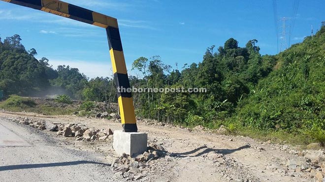 The illegal lorries commonly known as ‘lori hantu’ have created their own route by breaking through one of the metal barriers along Bakun Road.