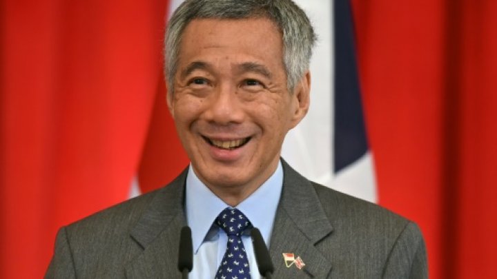 Singapore's Prime Minister Lee Hsien Loong speaks at the Istana presidential palace in Singapore on July 29, 2015 -AFP Photo