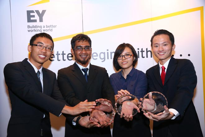 Image shows Kok (second right) with the runner ups holding the awards.  The EY Young Tax Professional of the Year Award is an innovative programme initiated by EY to recognize talent amongst the next generation of tax leaders at an early stage and encourage them to pursue the unique opportunities the profession offers them.