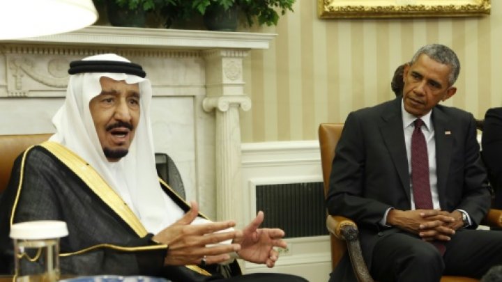 © AFP / by Andrew Beatty | Saudi King Salman talks to the media during a meeting with US President Barack Obama in the Oval Office of the White House in Washington, DC, September 4, 2015 