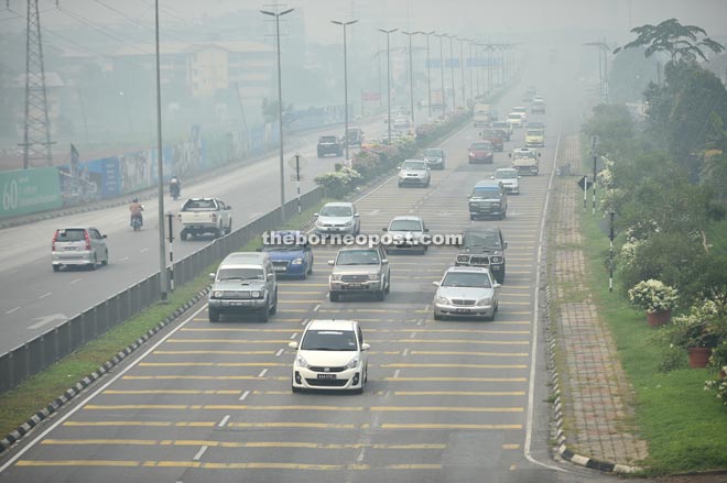 Poor visibility along Jalan Stampin to Kuching International Airport