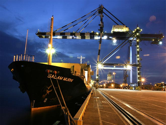 Bintulu Port proposed tariff restructuring, including a 30 per cent hike for non (LNG cargoes at Bintulu Port and a reduction of LNG-tariffs, may not likely be implemented by early next year as predicted.
