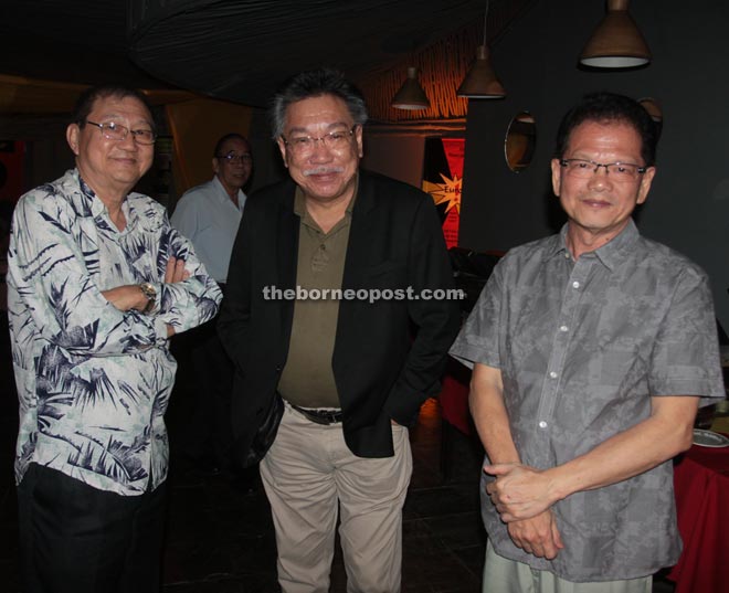 (From left) Goh Han Siang, Chew Pok Oi and Peter Chai pose for the camera.