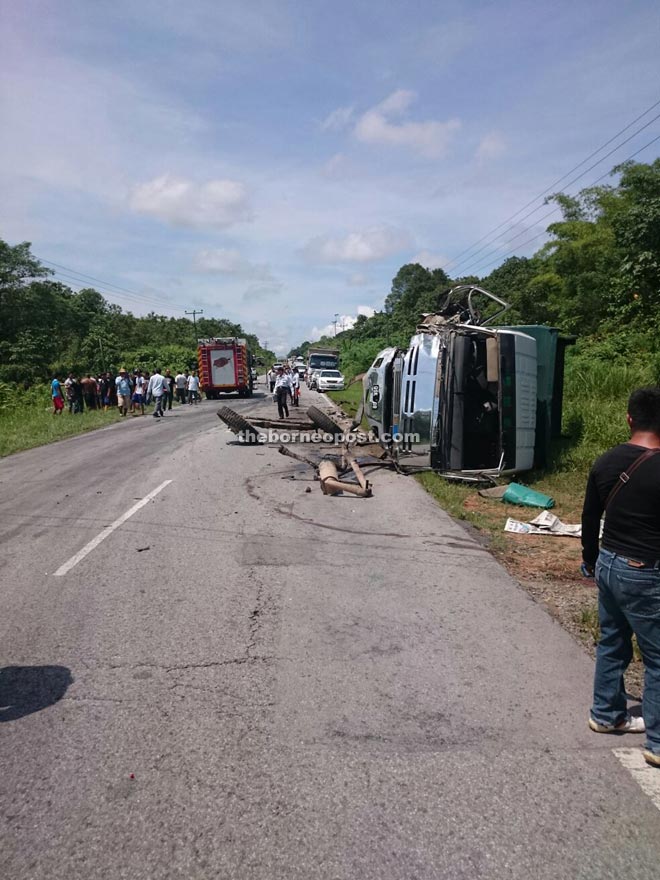 The scene of the accident in Serian. — Photos courtesy of Bomba