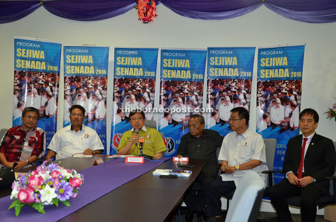 (From left) Dr Annuar, Misnu, Abang Johari, Gramong, Abdul Karim and Hii at a press conference.