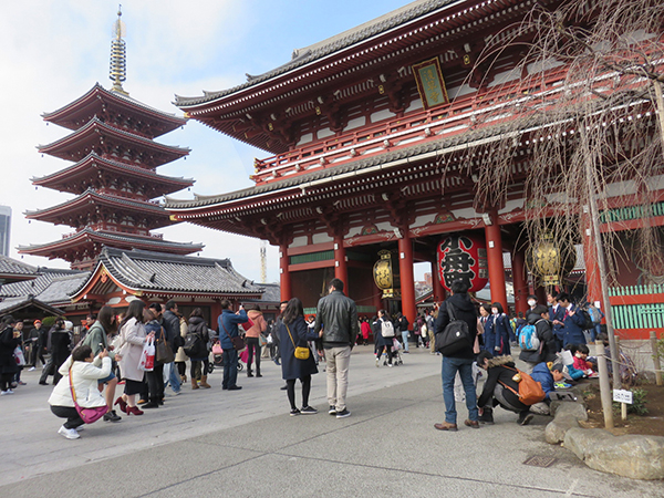 The Senso-ji, the oldest temple in Tokyo, can easily be explored by wheelchair users.