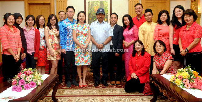 Musa (tenth from right) and Pamela (eighth from left) in a group photo with the Art of Nation Building programme organising committee members.   