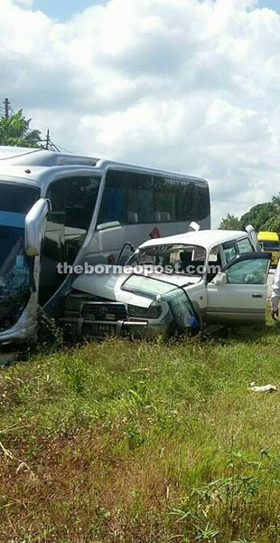 The accident between the Toyota Land Cruiser and express bus at Km 33, Sandakan-Lahad Datu bypass. 