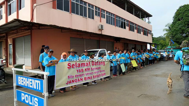 The local people express their wish to Adenan during his visit to Long Lama on July 30, 2015.