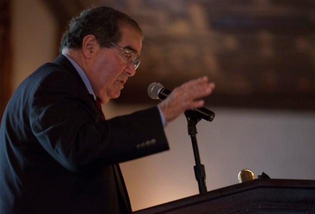 U.S. Supreme Court Justice Antonin Scalia speaks at an event sponsored by the Federalist Society at the New York Athletic Club in New York October 13, 2014. REUTERS/Darren Ornitz/Files
