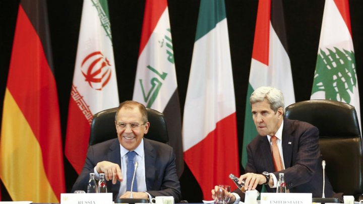 © Michael Dalder, AFP | US Secretary of State John Kerry (R) and Russia's Foreign Minister Sergei Lavrov lead the International Support Group for Syria (ISSG) meeting on February 11, 2016 in Munich southern Germany.
