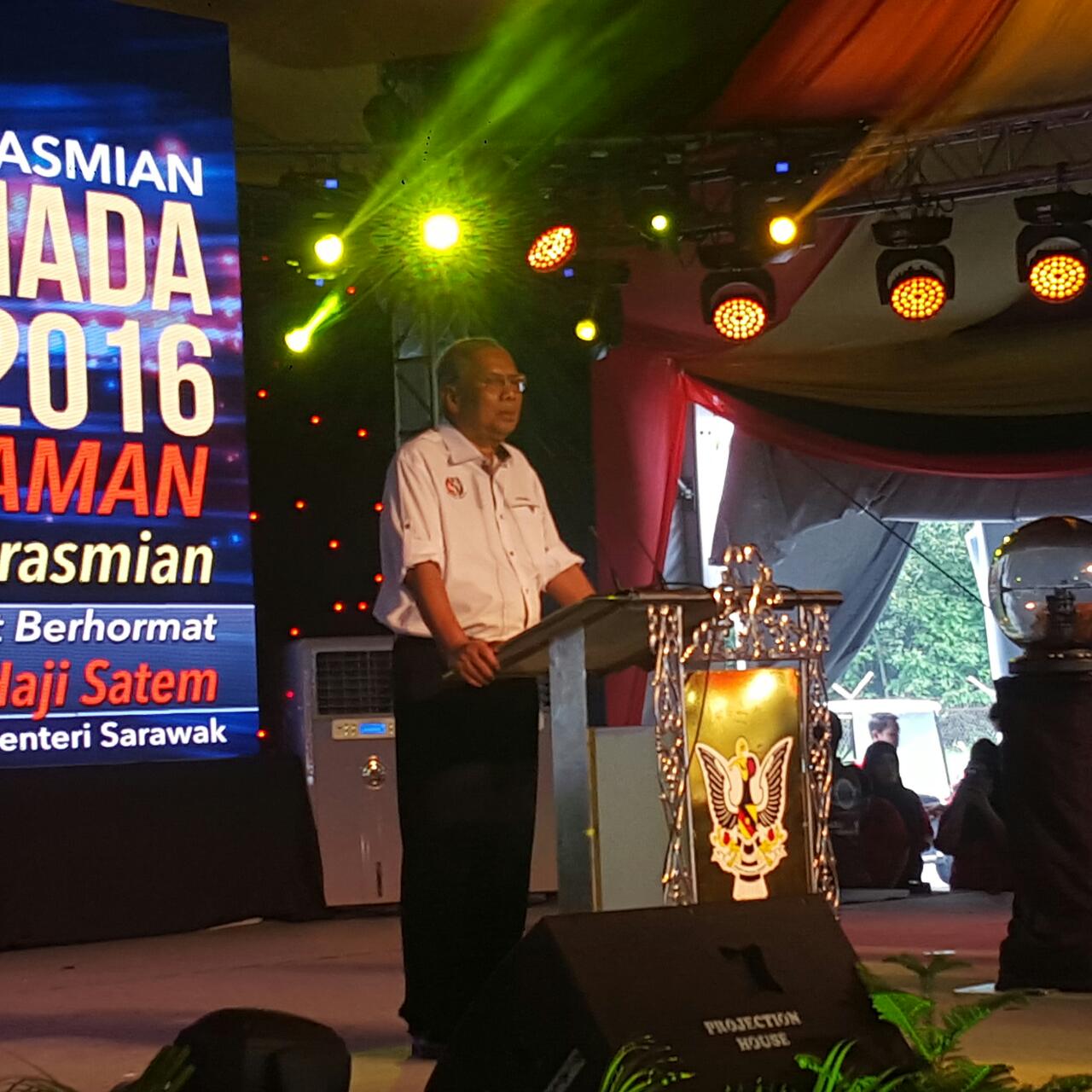 Adenan speaking at Sejiwa Senada.-Photo by Matthew Umpang