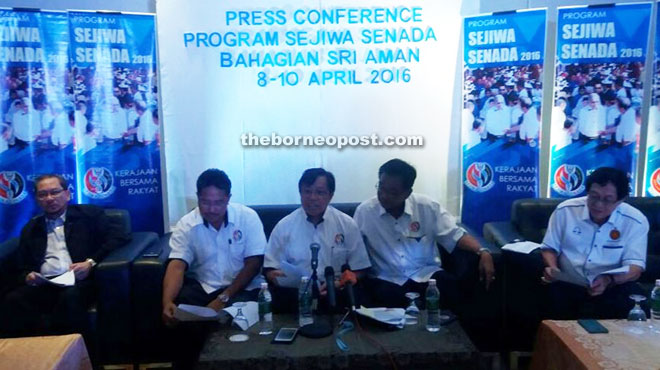 Abang Johari (centre) at the press conference. Also seen are Harden (right), Abdul Karim (second right), Jonathan (left) and Misnu (second left).