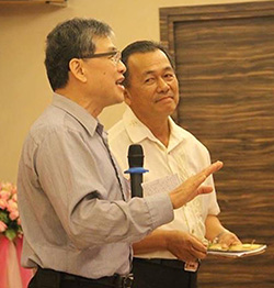 Pastor George Wong (left) and Wong King Tung.