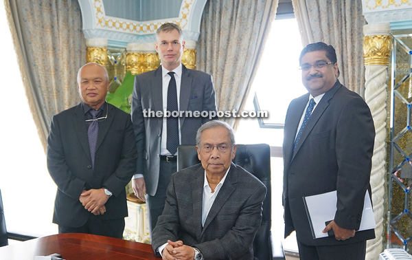 Adenan is joined by Hasmi (left), Hagedorn (middle) and Prakash for a photo during their courtesy call recently.