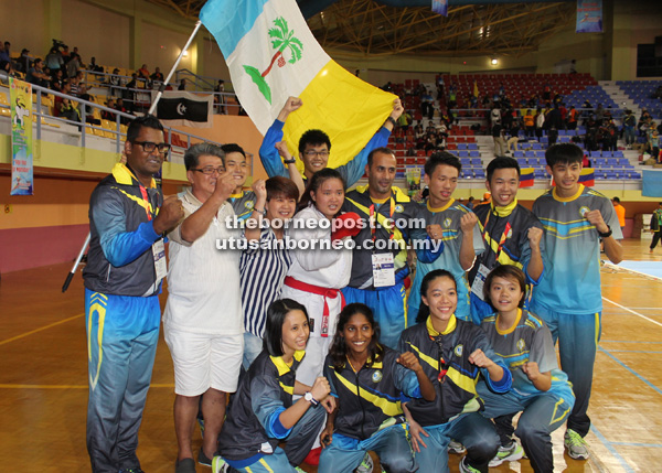 TERBAIK: Pasukan karate Pulau Pinang berjaya mengekalkan juara keseluruhan dalam acara karate SUKMA XVIII.