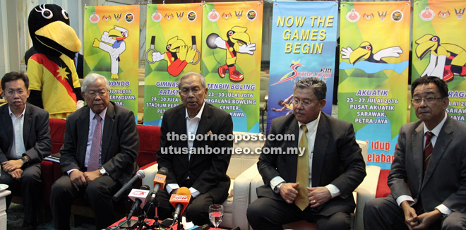 Adenan (centre) addresses the press conference as (from right) Abdul Karim, Morshidi, Manyin and Local Government Minister Datuk Dr Sim Kui Hian look on at Wisma Bapa Malaysia yesterday. 