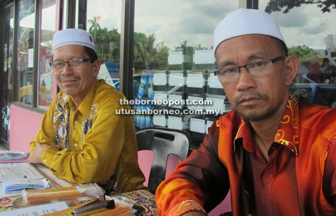 From right: Mohd Tahir Apong and Murin Jurih.