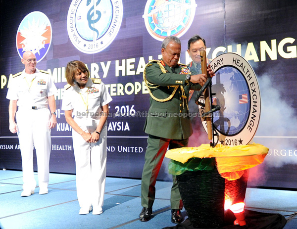 Zulkifeli officiating at the Asia-Pacific Military Health Exchange 2016 (APMHE16) in Kuantan. — Bernama photo 