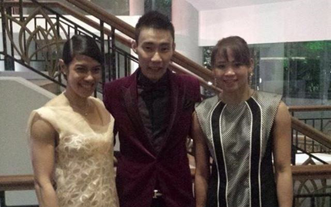 Pandelela (right) with squash darling Nicol David and badminton star Lee Chong Wei at a sports dinner at Bukit Jalil, Kuala Lumpur, recently. — Picture courtesy of Peter Minos
