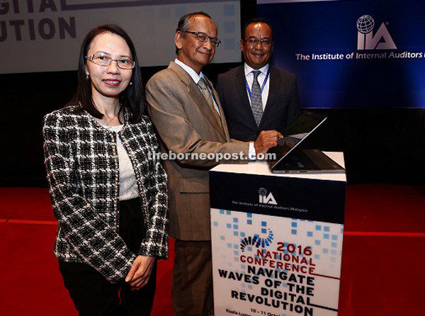 (From left) Wong, Ambrin and IIA Malaysia vice president Mohd Khaidzir Shahari at the launching of 2016 National Conference yesterday. 