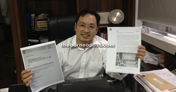 Chong showing the previous press release of KPA announcing the collection of the ‘Channel Maintenance Recovery Charges’ and the official letter issued to the shipping agents dated Aug 22 announcing deferment of collection after DAP’s objection.