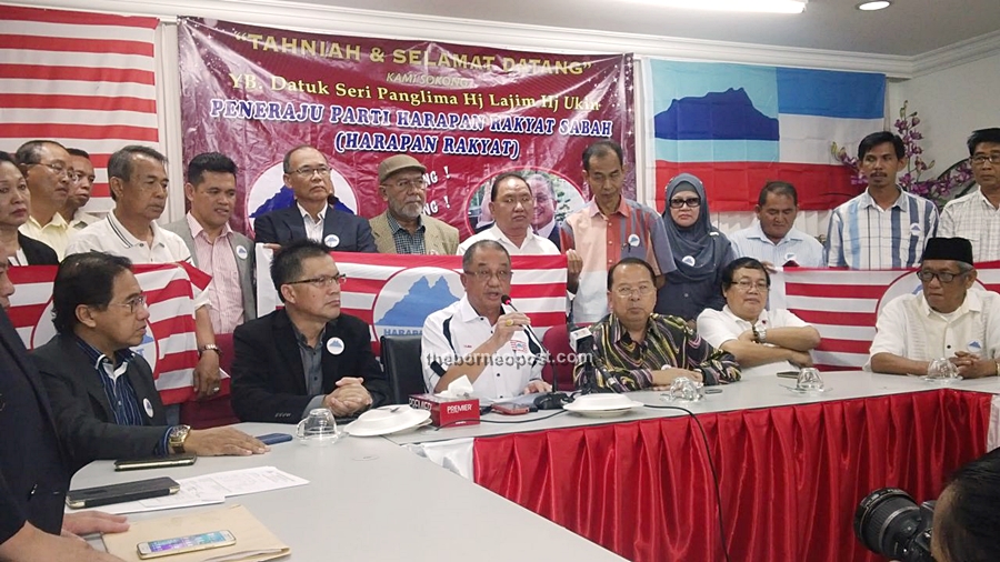 Lajim along with Harapan Rakyat leaders during the press conference.