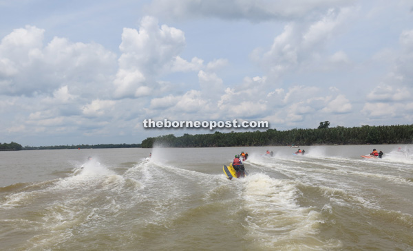 A race in progress at the Sarikei Powerboat GP 2016 yesterday.