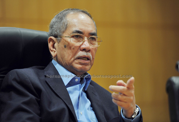 Wan Junaidi answering questions regarding logging activities, which had been rampant in Gua Musang, Kelantan at Wisma Sumber Asli. —Bernama photo