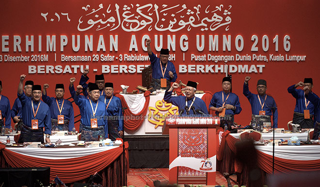 Najib giving a speech at the opening of the Umno General Assembly 2016 in Kuala Lumpur. — Bernama photo