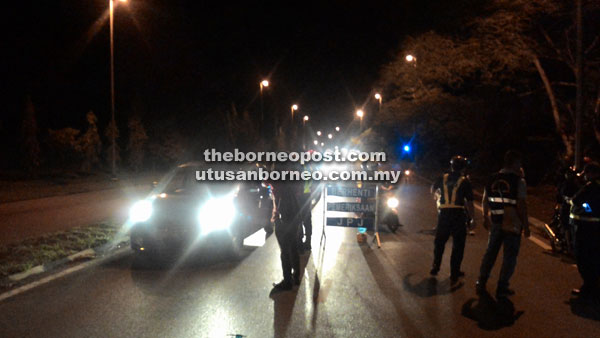 One of the roadblocks set up during the inter-agency operation on Saturday night.
