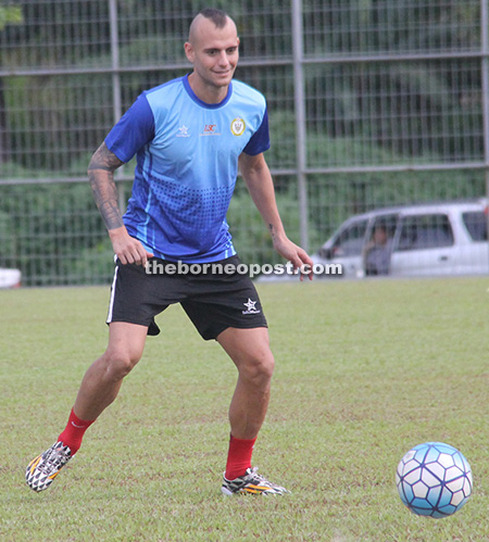 Kiko of Arema Cronus FC undergoing the selection trial with the Sarawak Super League team.