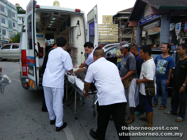 The headman was rushed to Kapit Hospital in an ambulance but was pronounced dead upon arrival.