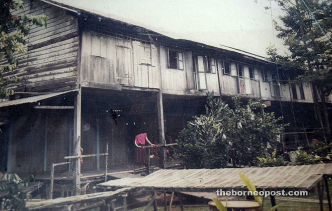 The original wooden shophouses in Sepupok.