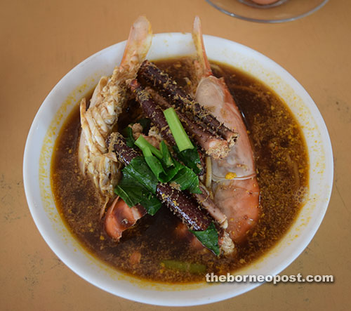 The famous udang galah mee sold at Sum Pheng, Sepupok. 