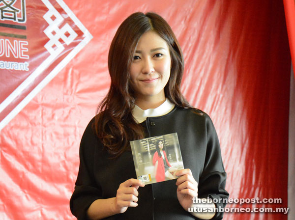 Singer Jyin Poh, in Miri last weekend for a new album signing session with her fans.