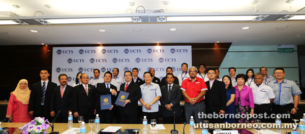 Dr Mohd Yusoff, Gimhwak Group managing director Yong Ing Hui, Wong and others at the signing function.