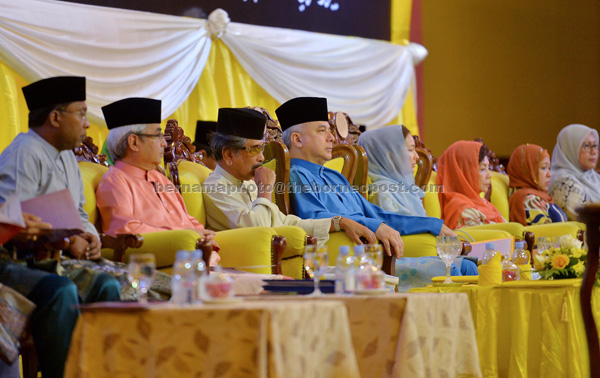 Sultan Nazrin (fourth left) attending the discourse. — Bernama photo