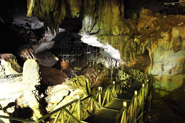 ATTRACTION: A section of Wind Cave’s interior which visitors can explore to experience its wonders. 