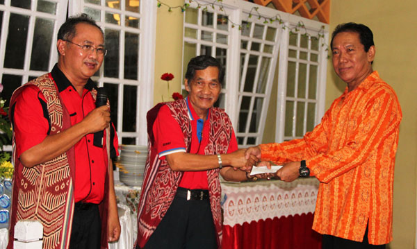 Sarawak, Kalbar Dayaks share many similarities