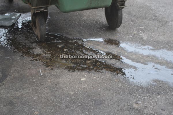 Discarded cooking oil leaks from the bulk dustbin and turned the affected portion of the road slippery, which led to a number of accidents.