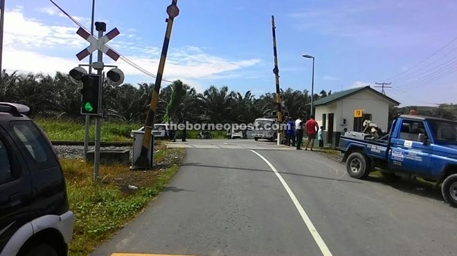 The railway and level crossing signals were believed to be functioning prior to the incident.