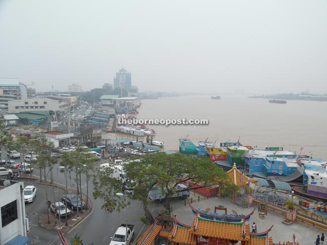 A view of the town engulfed in thick haze from the seven-storey Kuan Yin Pagoda at 10am yesterday.